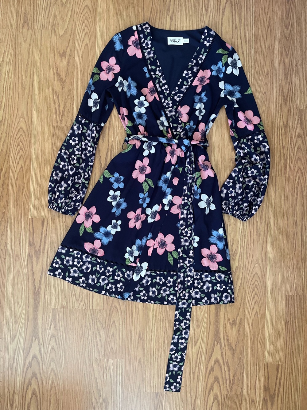 Eliza J Navy Floral faux Wrap Dress size 0 wedding guest special occasion